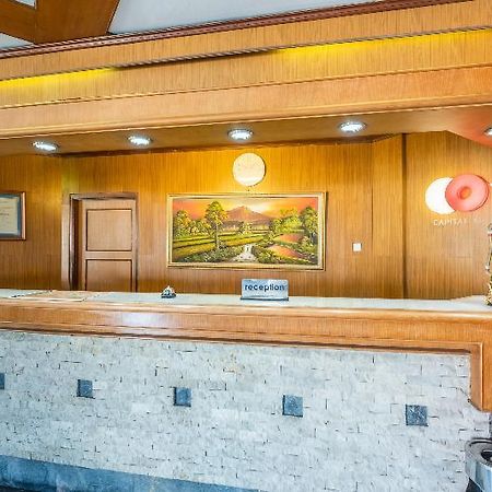 Capital O 1256 Sangga Buana Resort And Convention Hotel Чианджур Екстериор снимка
